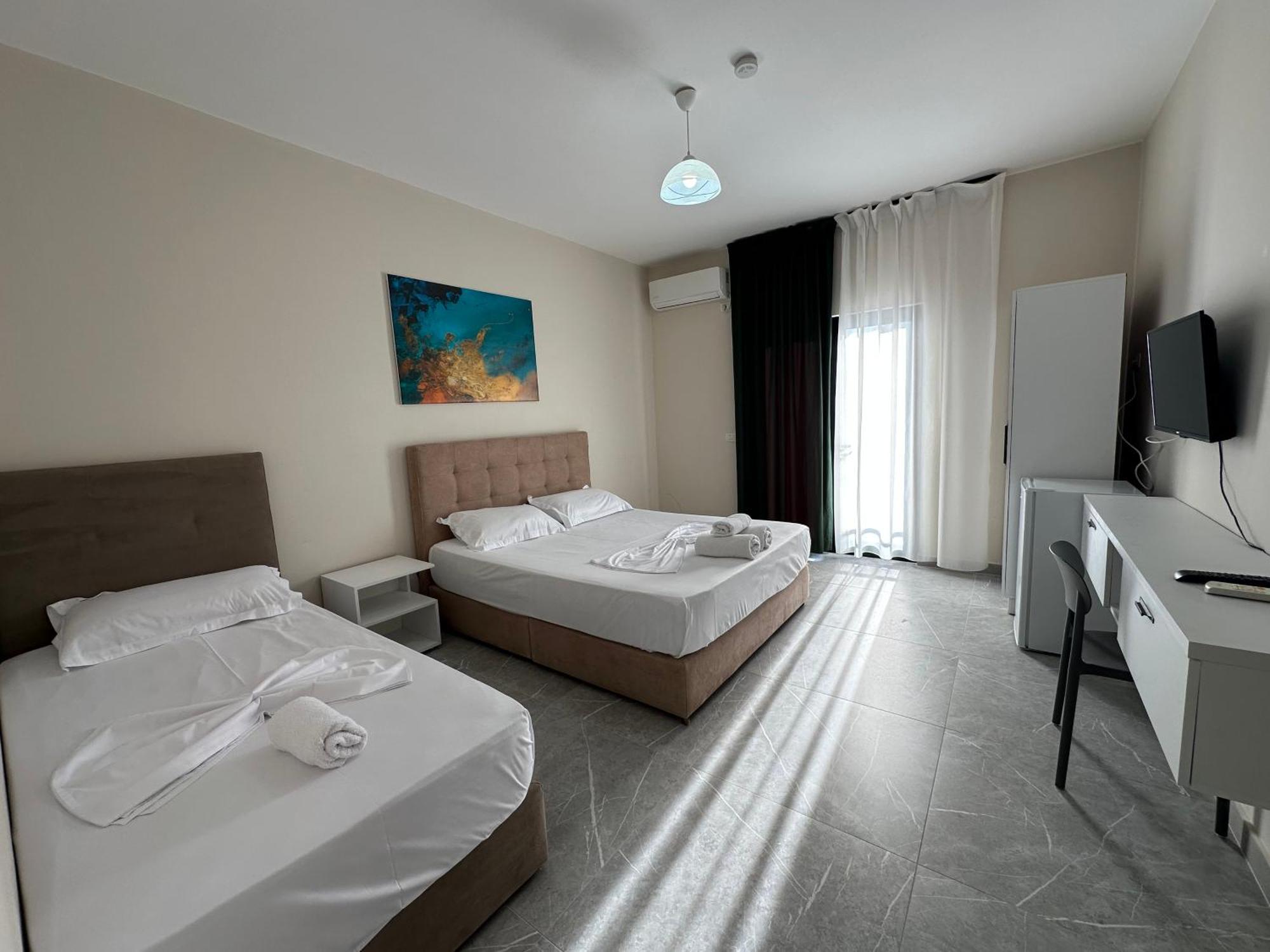Molla Hotel Restorant Shengjin Exterior photo